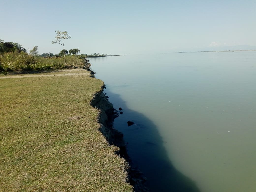 Assam: Journalists of Dibrugarh Press Club visit erosion affected area in Chabua - The India Wire