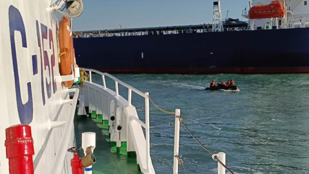 INDIAN COAST GUARD COORDINATES  EVACUATION OF 12 CREW FROM SINKING DHOW