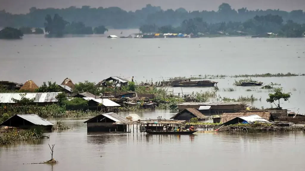 Assam: Flood situation worsens, 3.41 lakh affected in 22 districts