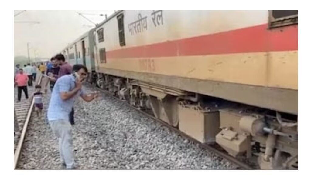 Varanasi-Ahmedabad Sabarmati Express derails near Kanpur; no casualties reported