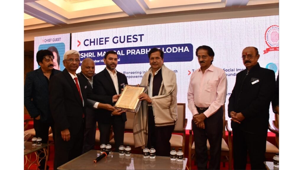 Dhirubhai Ambani Honoured Posthumously With ‘Lifetime Achievment Award’