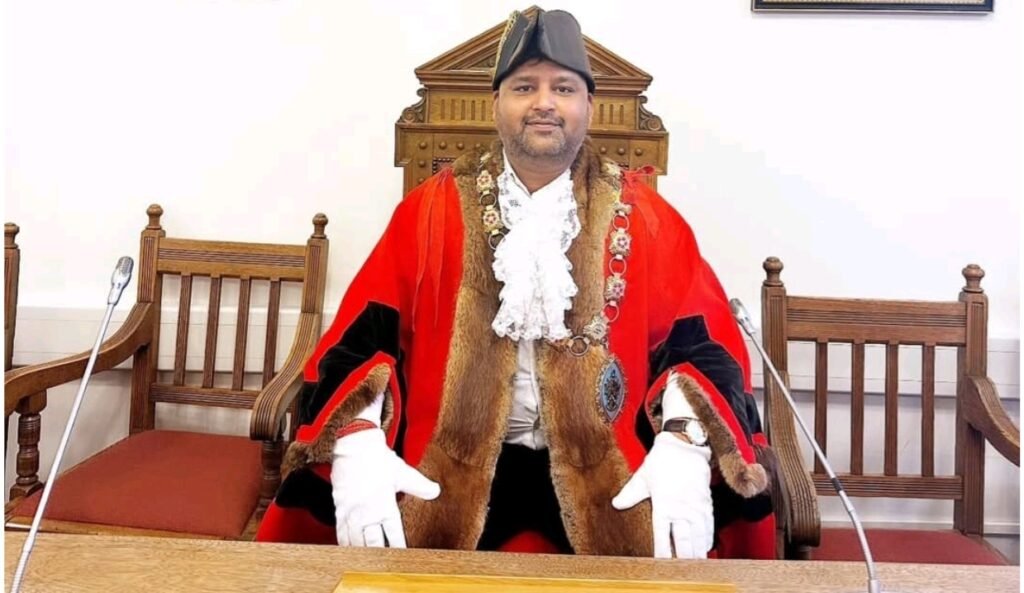 Indian-Origin Wellingborough Mayor Raj Kumar Mishra to Build Tech Lab in India & Offer 1000 Engineering Jobs in Mirzapur