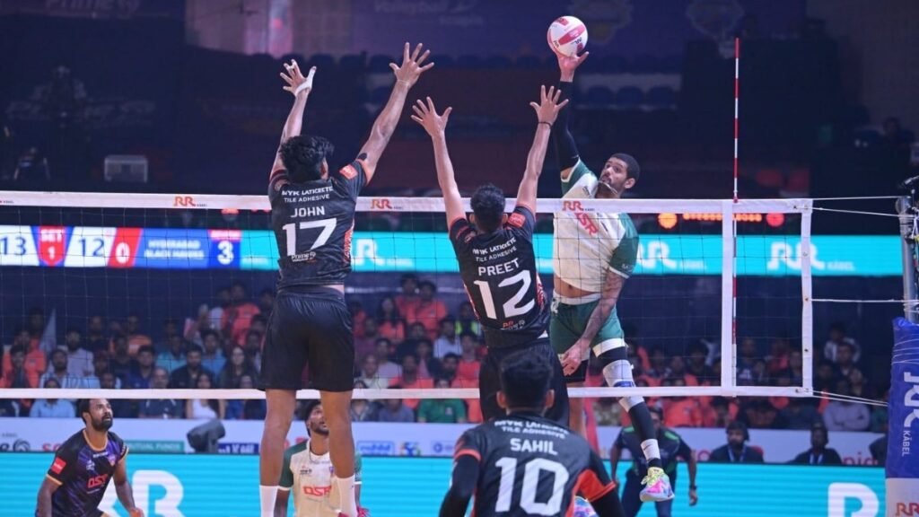 PVL 2025: Season 4 (Match 28 ) Hyderabad Black Hawks snap Bengaluru Torpedoes’ unbeaten streak in a thrilling five-set showdown