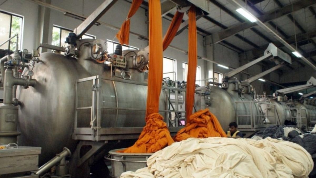 Iran Israel war impact on Surat textile industry, the blunt times